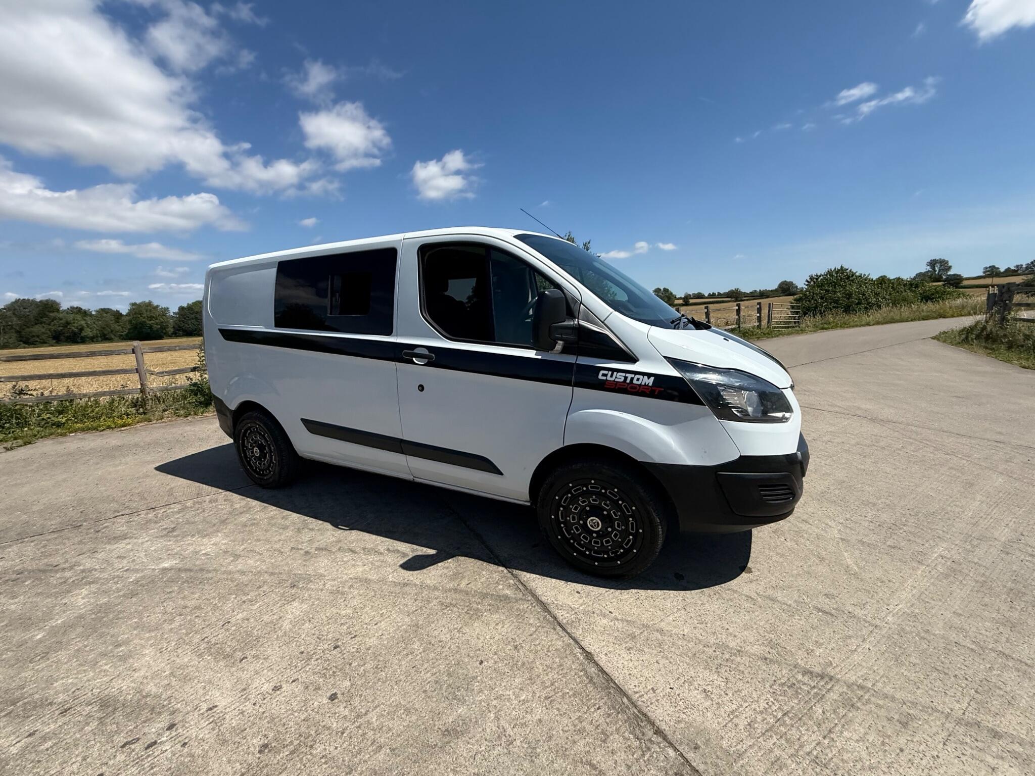Ford Transit Custom 2.0 TDCi 290 L1 H1 5dr — photo 43 of 84